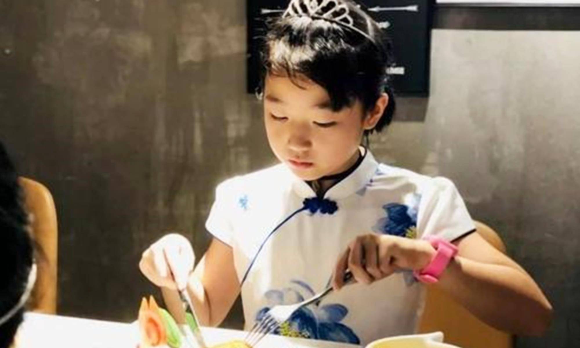 审美观|为啥学校不建议孩子“过度打扮”?李玫瑾教授给出答案,有些道理