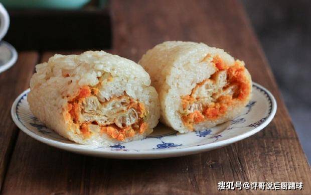 寿司怎么包好看又简单 f9241f3b41aa413483b3f629de3b5afb.jpeg