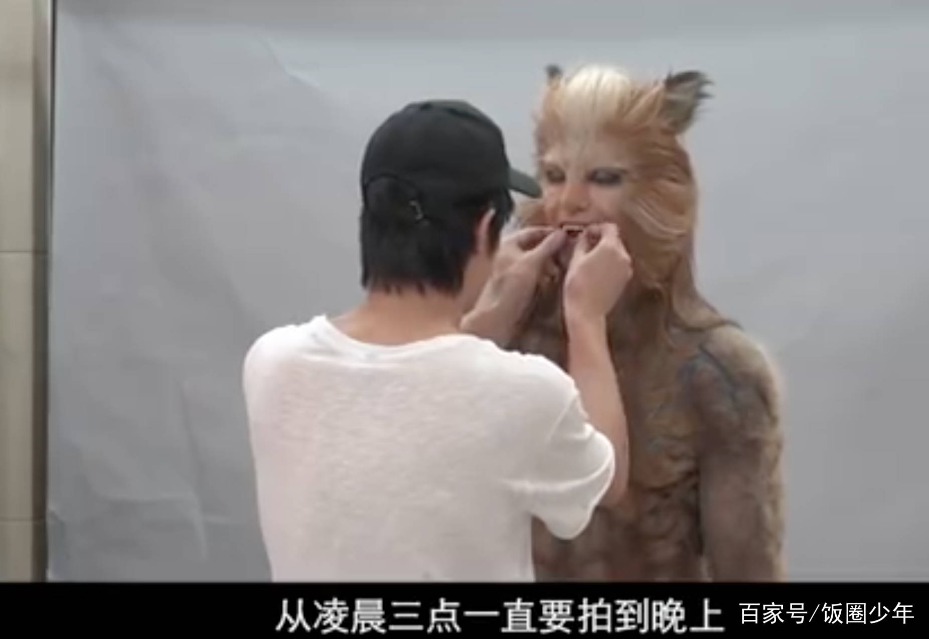 显得|李现和刘雯同框三连拍!大表姐高178cm还穿增高鞋,身高差抢镜!