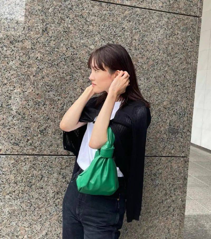 职场|我也想和她一样整个夏天都穿T恤 | 博主推荐