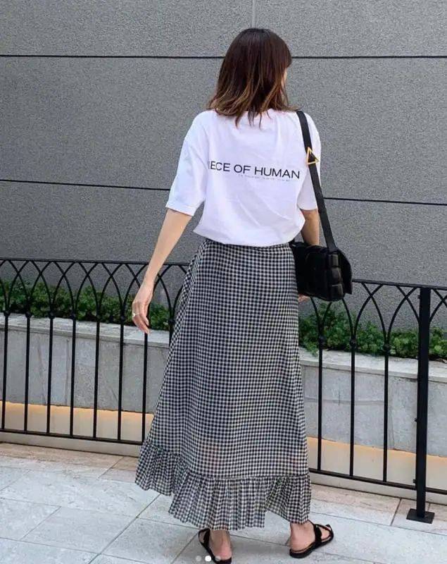 职场|我也想和她一样整个夏天都穿T恤 | 博主推荐