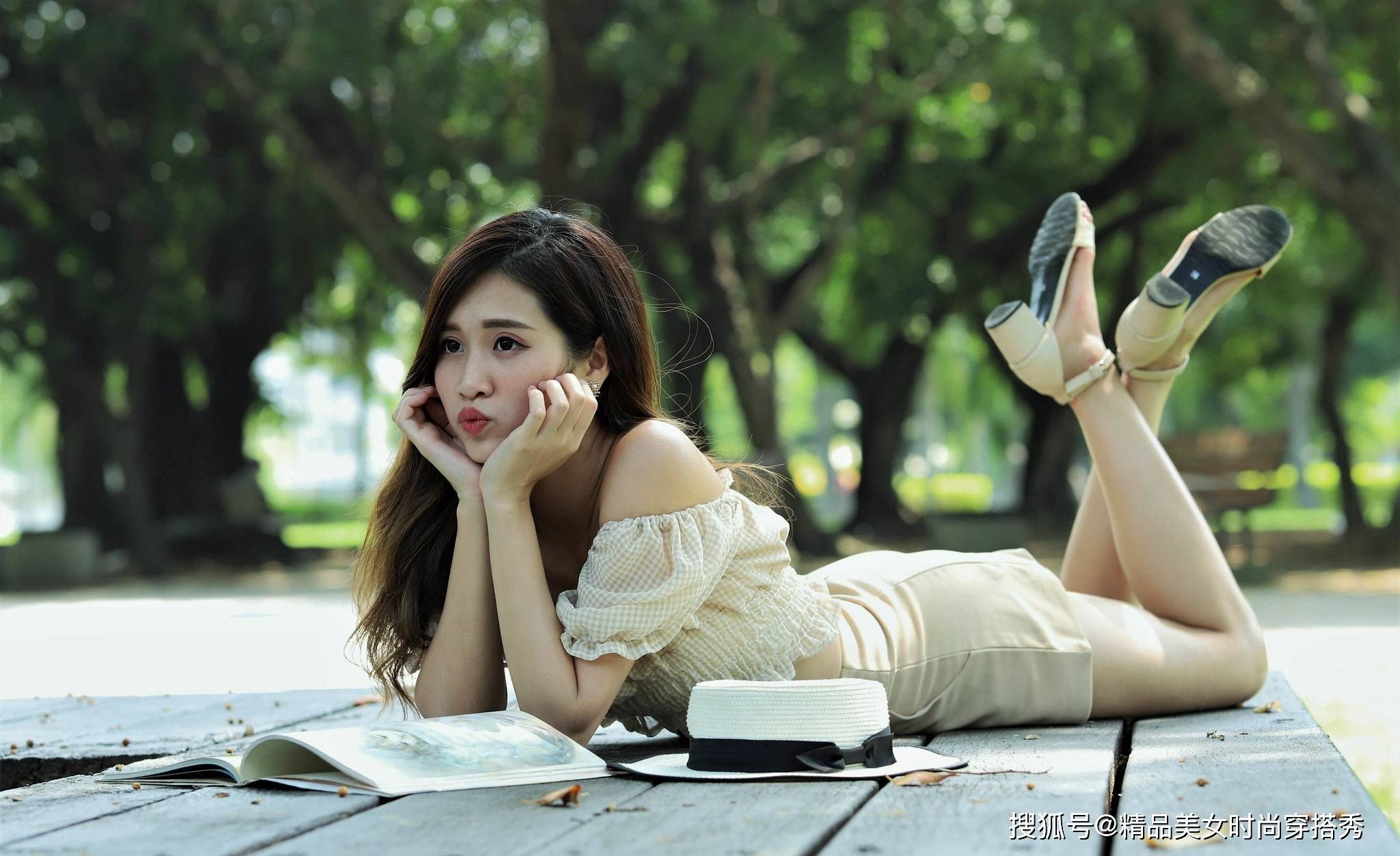 玲珑|女人的锁骨就像天使的翅膀，自然、玲珑，散发着迷人的气质