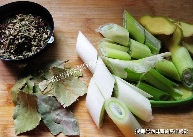 哪里大葱最好 51b8f66dc28e49f788e00d9da4e3a225.jpeg