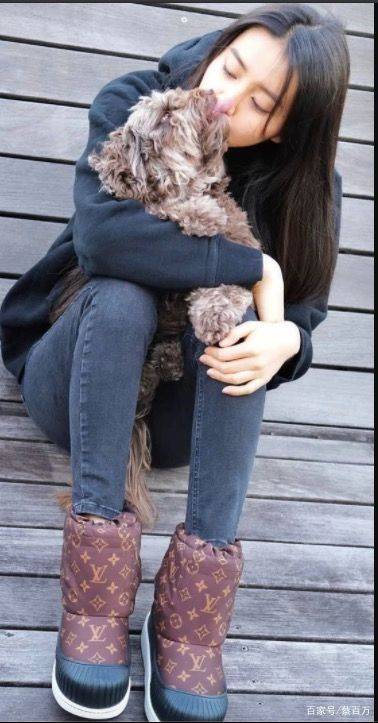 Gigi|辣模Gigi帮孩子爸庆生，办复古街机派对，100元独角兽拖鞋却抢镜