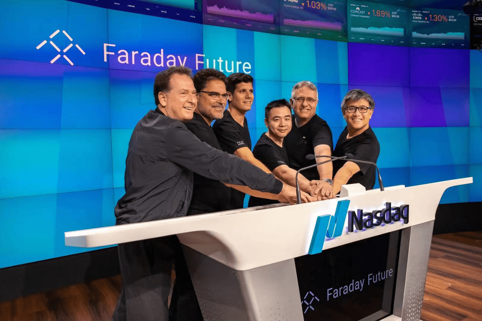 下周回国”贾跃亭终于圆梦FF在美顺利上市，融资10亿美元_搜狐网