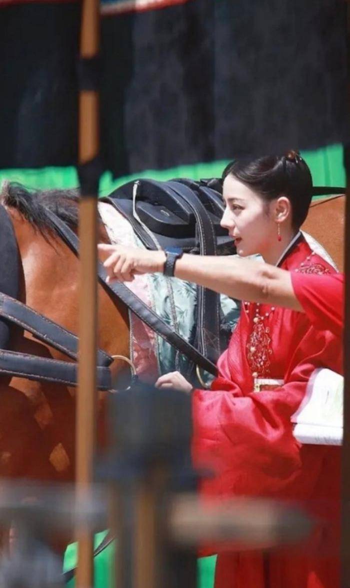 迪丽热巴《安乐传》第一波路透来袭!红衣热巴果然是yyds!