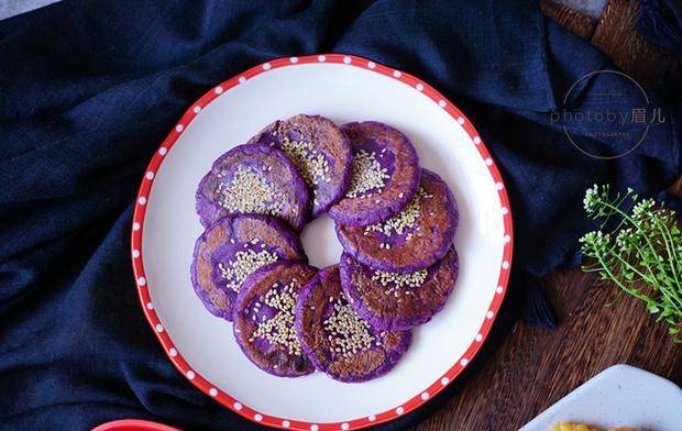 做法|这碱性食物我家常备，营养丰富特健康，做成小饼清甜软糯，真好吃