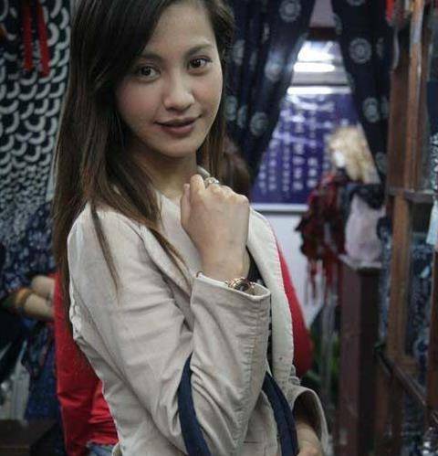 角色|杨蓉新照太养眼，40岁却一点不输18岁少女，网友直言太撩人