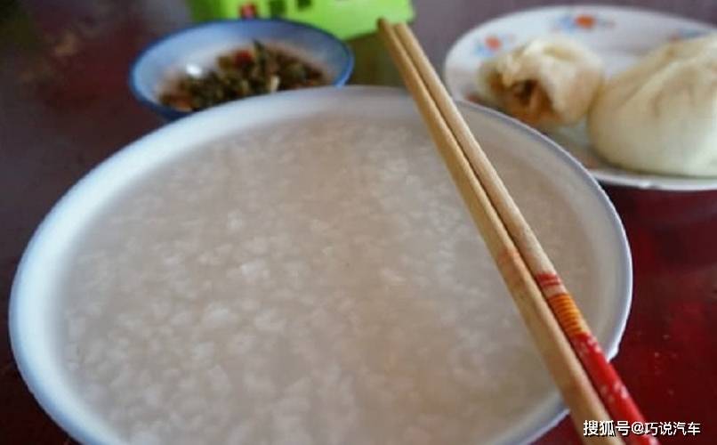 包子|下面四种早餐任选一种免费吃，会选哪个？