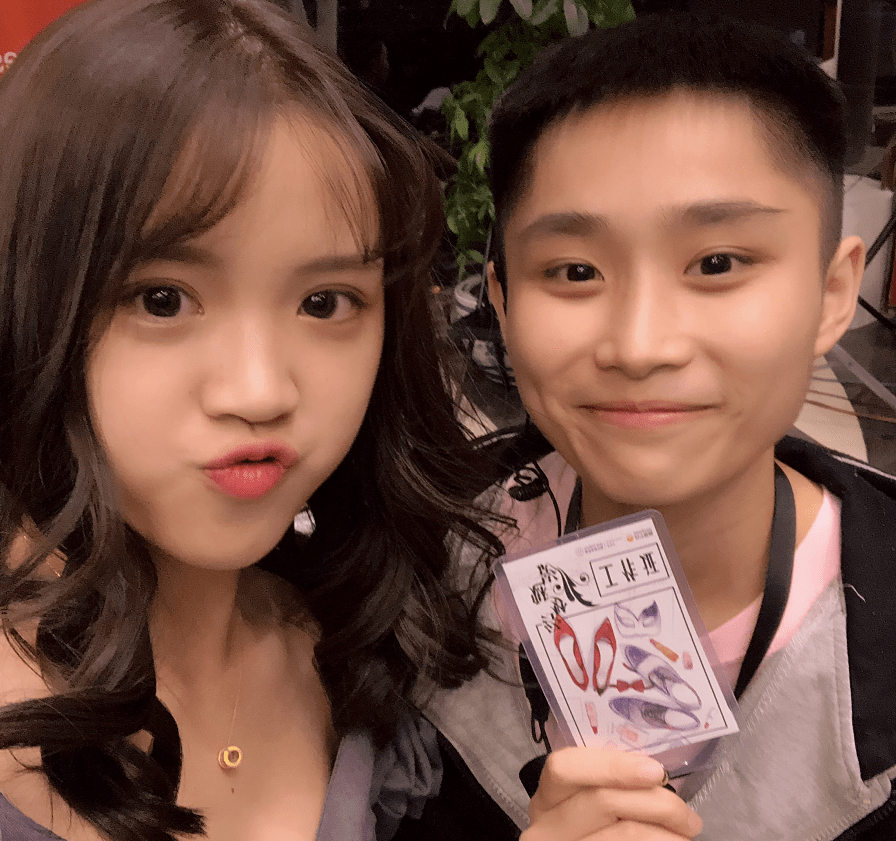 服装|东京奥运会夺得首金的00后杨倩，化妆后的样子，感觉和明星没差