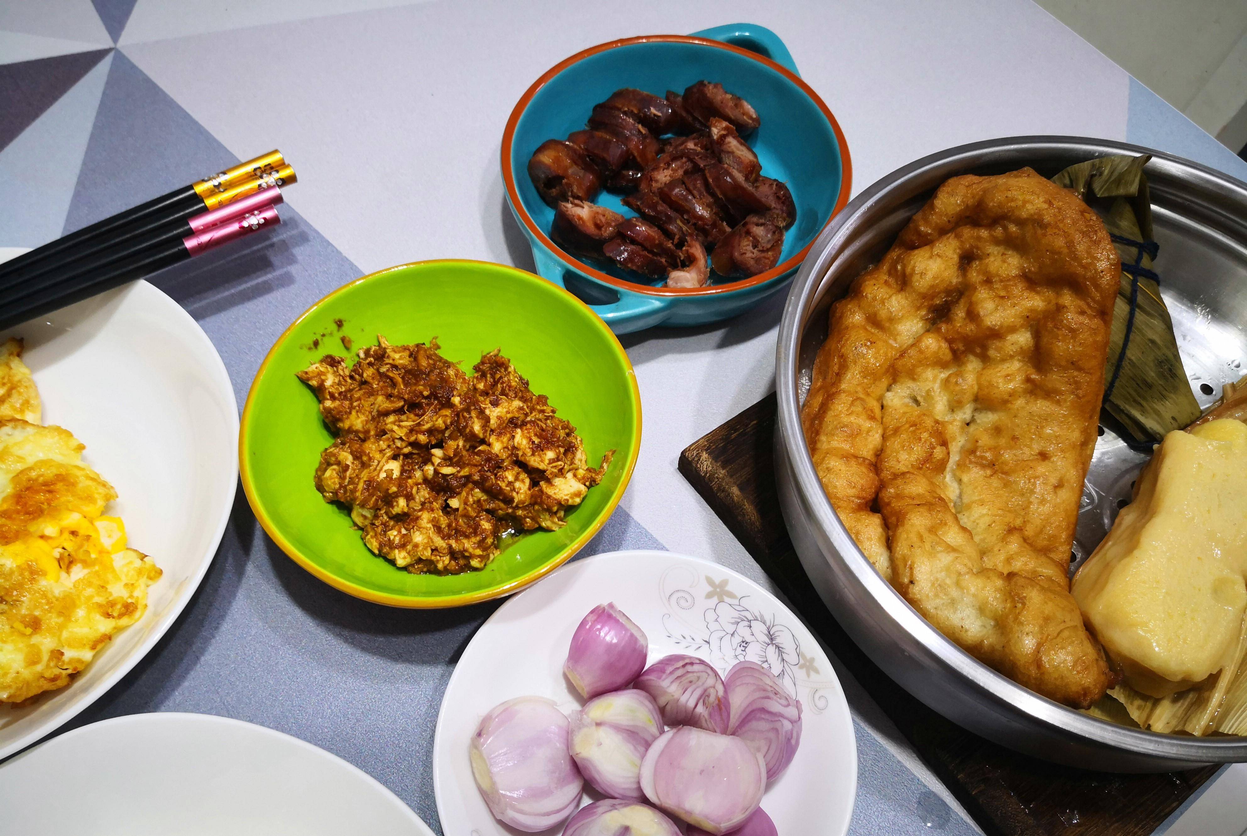 葱头|山东父子二人的极简早餐，火了朋友圈，网友：不剩饭不浪费，真好