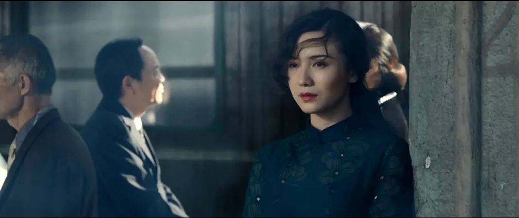 角色|为什么柳岩，越精致越被嘲“俗和土”，越“破败”反而愈加精彩？