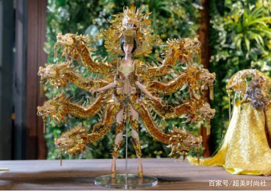 面包|越南环球小姐服装崩坏，去年穿面包今年穿咖啡？设计师脑洞太大了