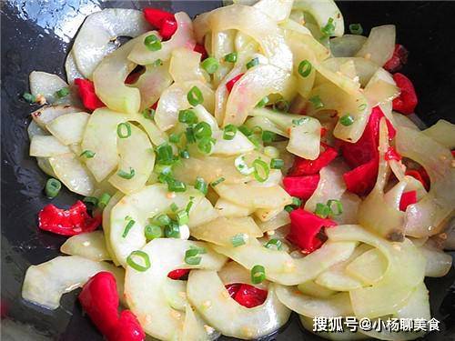 菜瓜|姑姑40还似少女，只因常吃它，脸上无斑点，肤若凝脂，似天仙