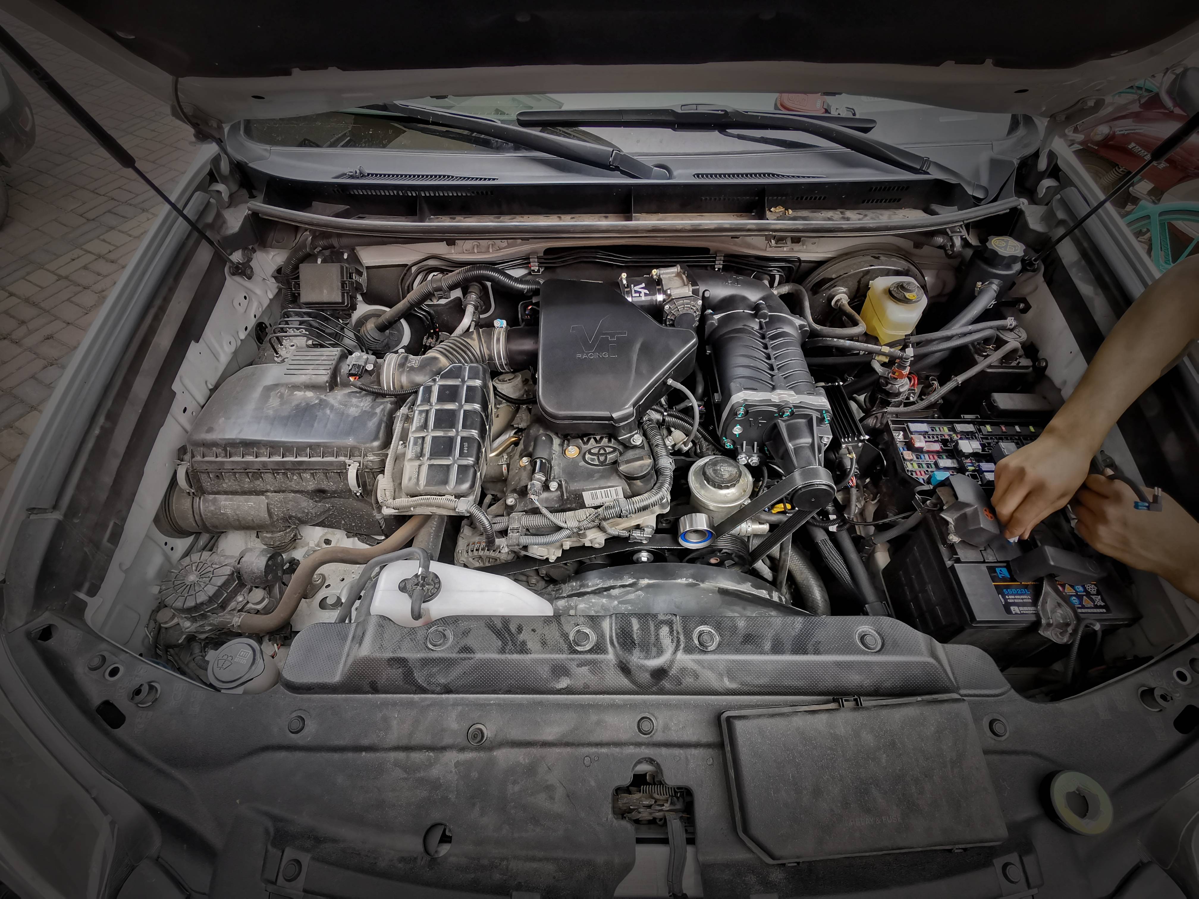 自家越野者普拉多改装机械增压爬山涉水在沙漠日常小负荷