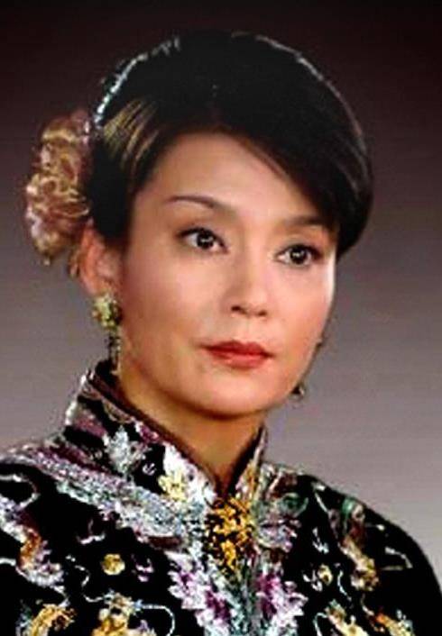 原创她演杜十娘成名10岁丧父如今63岁皈依佛门