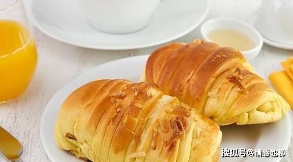 面包|宝妈尽量别给孩子吃这些早餐,没营养还对孩子健康有影响,了解下