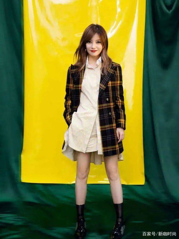 条纹|年轻时的赵薇太迷人，一头短发美眸电力十足，清纯度爆表！