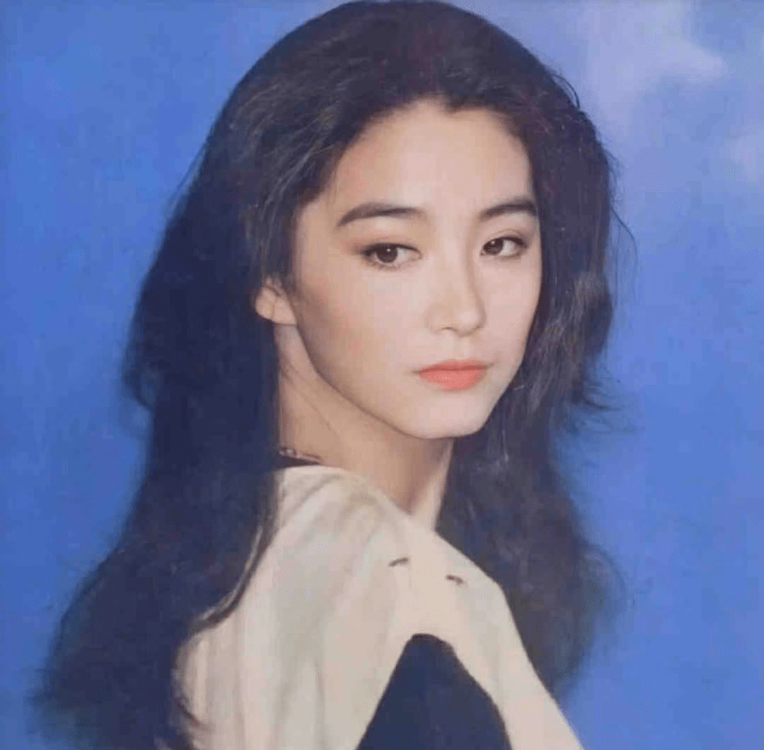 香港|过时单品反成为时髦标签？上世纪的复古港风，如今竟让女星都沦陷