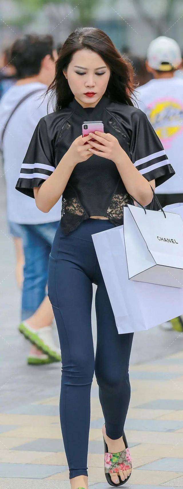 黑色|贴身束腰的打底裤,素雅干净不俗套,非常不错