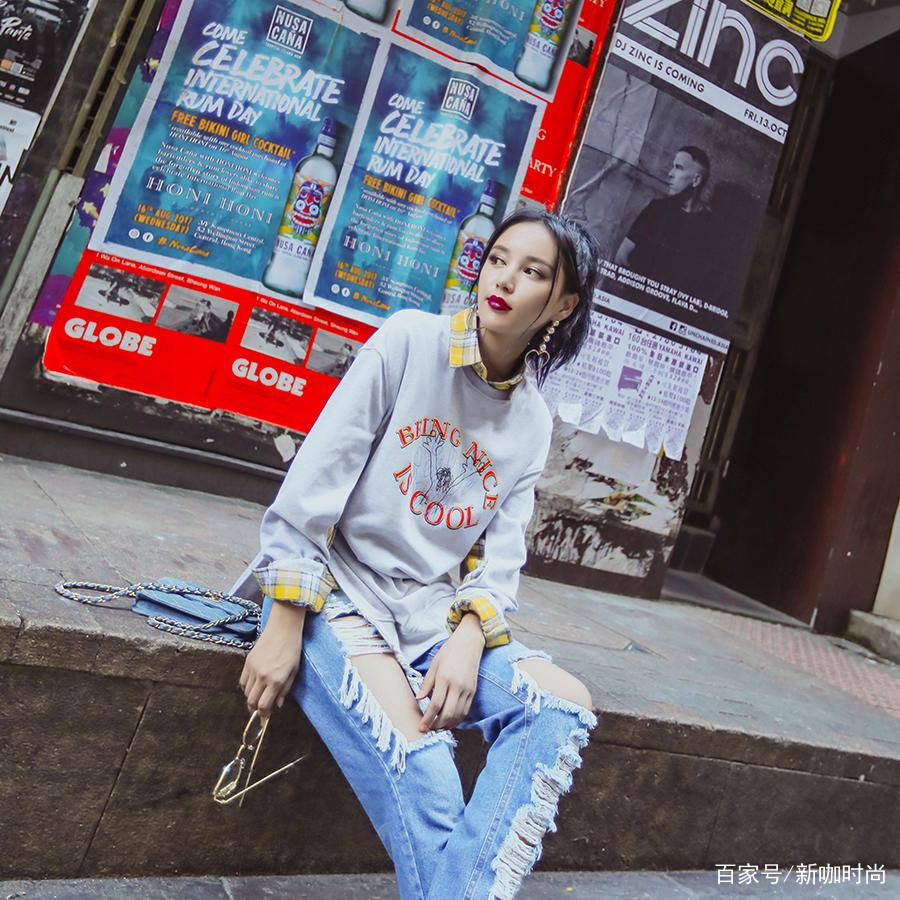 效果|李菲儿不要太会穿，卫衣搭长靴减龄衬身材，活泼少女感溢出屏幕