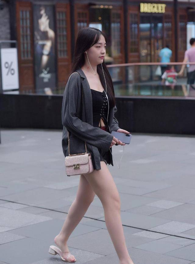 上半身|风格简约的打底裤穿出优雅高贵的气质，秀出曼妙身姿，舒爽透气