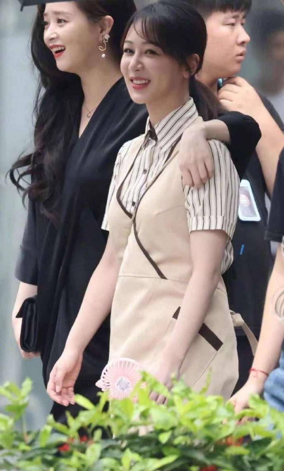 发型|蒋欣长发短发判若两人，气质虽大不相同，但却各有各的风采