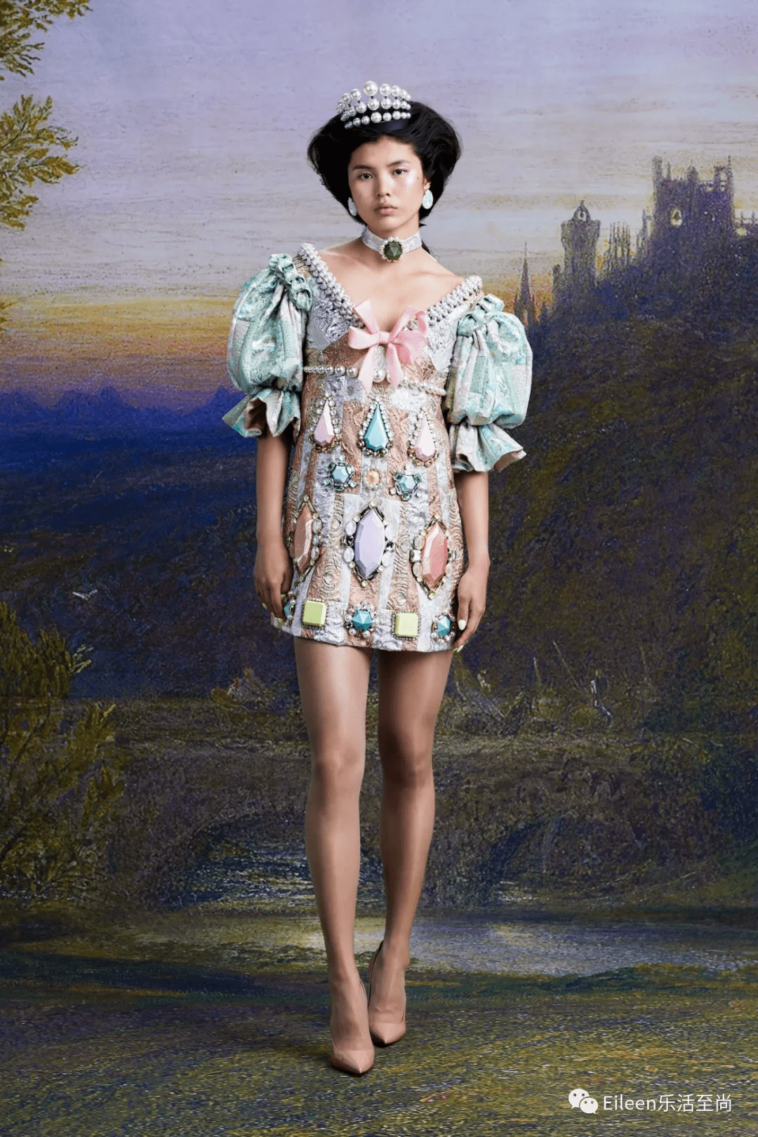 花朵|女星内卷必争？这场撒钱的盛宴到底有什么好看？