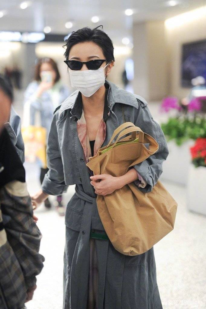 发型|郭采洁终于换风格！沙宣头一去不复返，帅气工装时髦干练