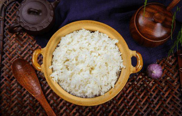 有关|不甜就可以多吃?医生告诉你有关糖尿病的误区,早知道早受益