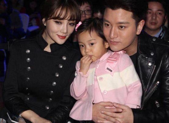 王宝强连线抗灾士兵全程嬉皮笑脸引网友吐槽透露儿子也想捐款