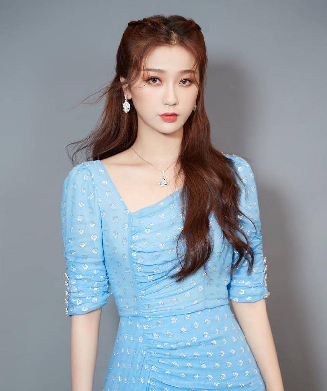 张彬彬|《两个人的小森林》官宣:虞书欣、张彬彬不穿情侣装,也很般配