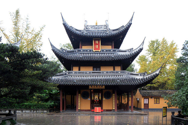 上海龙华寺:上海四大古寺之一,传说与龙王有关