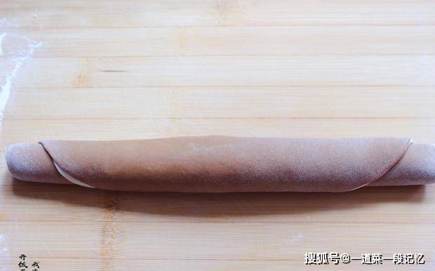 面团|馋哭隔壁小孩的零食，卷一卷，嘎嘣脆，做一次吃一周，不用花钱买