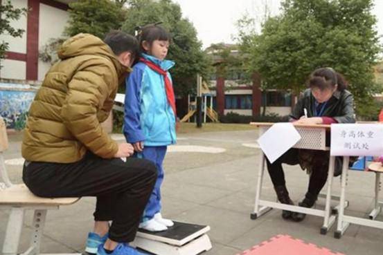 李亚诺|当年那个花了16万，断骨增高7.2厘米的男生李亚诺，后来怎么样了