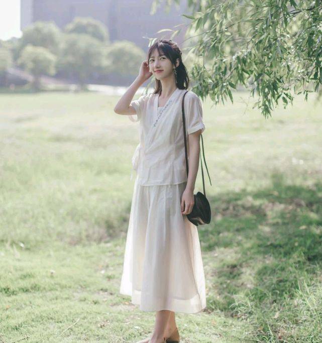 服装|懂得穿衣打扮太重要了，只要穿对了，普通人也会很有气质