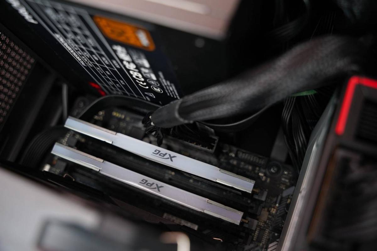 大机箱和小机箱电源一样吗 60330efe4288451f9e134e98c9983823.jpeg