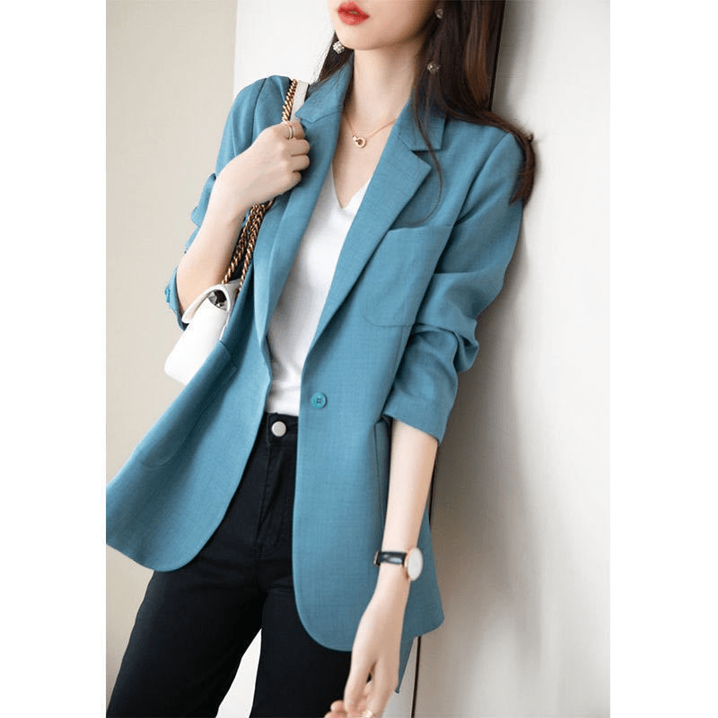 设计|怎么穿出好看的通勤风？一件“西服外套”就搞定，干练大方更时尚