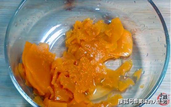进行|南瓜别再做南瓜饼了,教你做这道早餐,软糯鲜香,孩子很爱吃