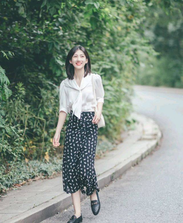 服装|懂得穿衣打扮太重要了，只要穿对了，普通人也会很有气质