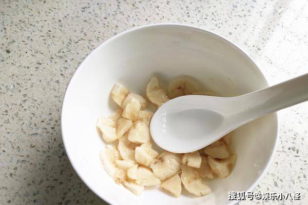 方法|早餐在家做香甜软糯的鸡蛋饼,这个方法简单不费时间,好吃又营养