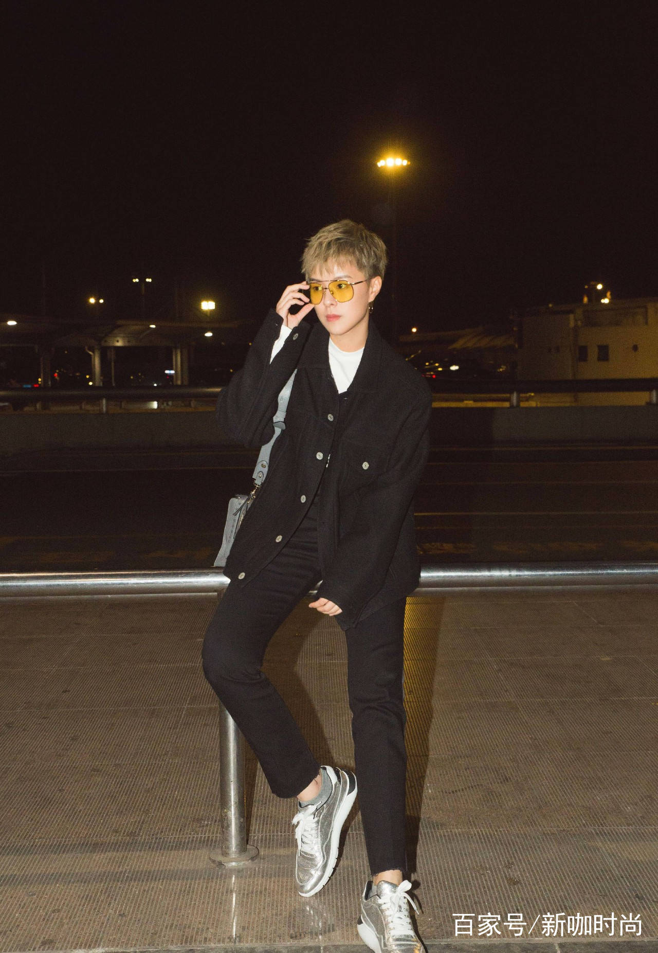 风衣|梨形身材的女生穿风衣,避免孟美岐这样的款式,显胖又邋遢