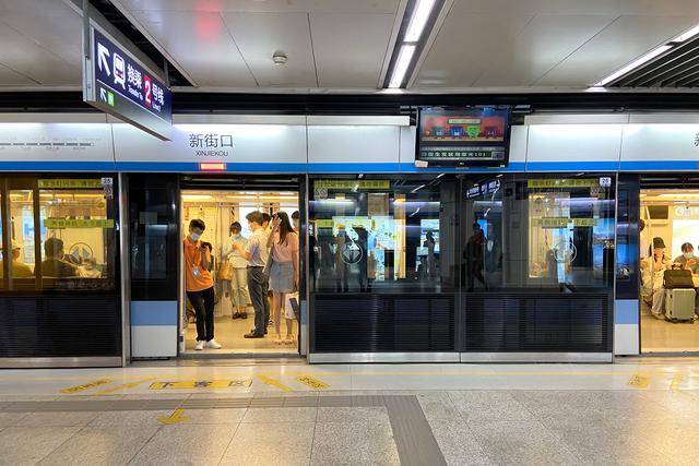 南京最长的一站地铁，全程需要17分钟，景色却美如“天空之镜”