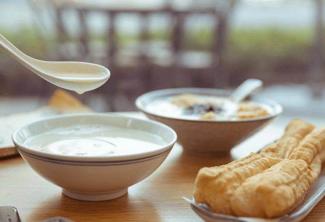 苏打饼干|这6种早餐,或不利于身体健康,提醒:尽量少吃