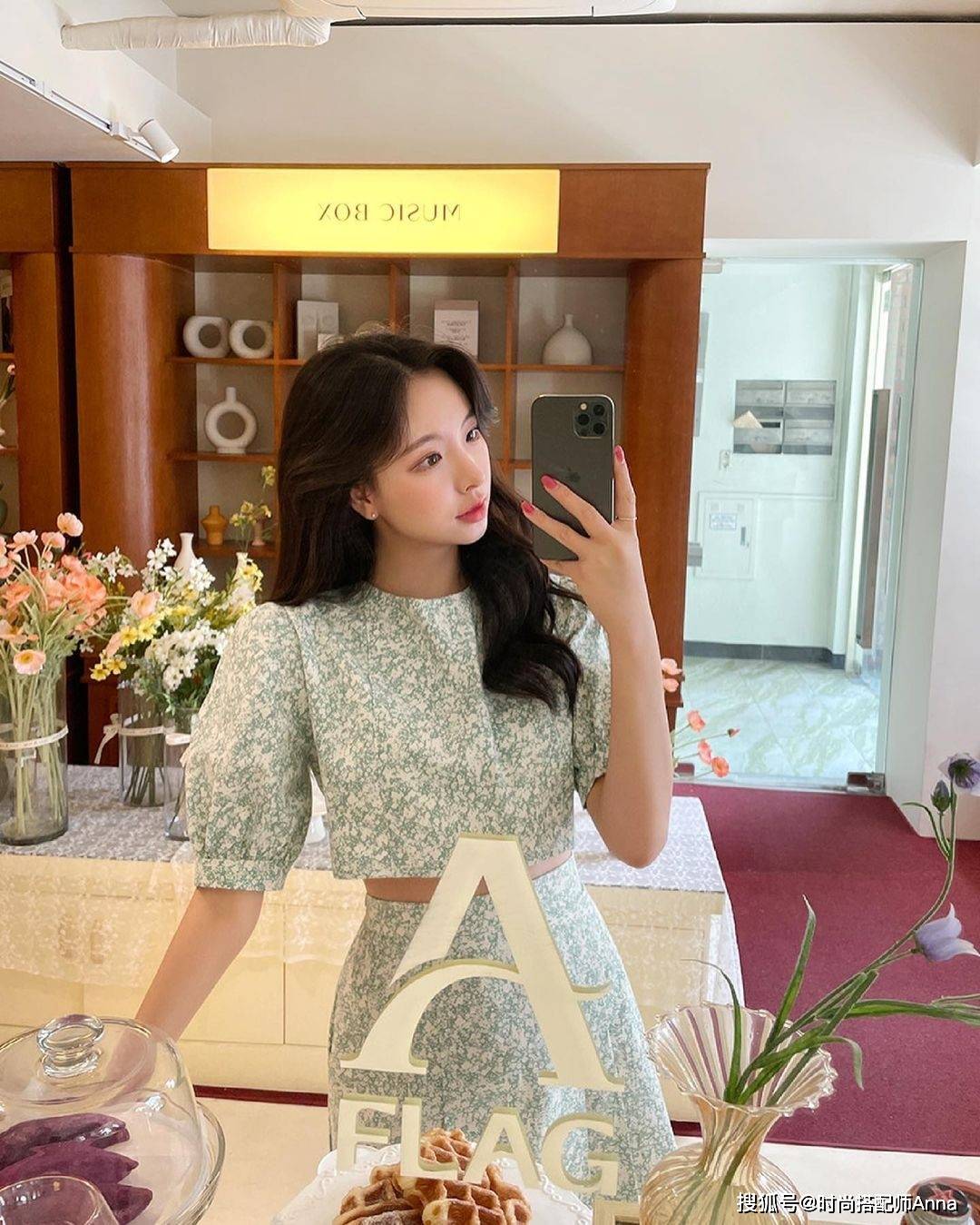 新潮|穿腻了基础款连衣裙，不妨试试更时髦的新潮款式，轻松美出新高度