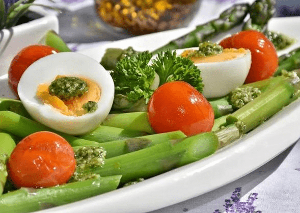 肝脏|长期熬夜玩手机的人,若没这“3异常”上身,你的肝脏或许还不错