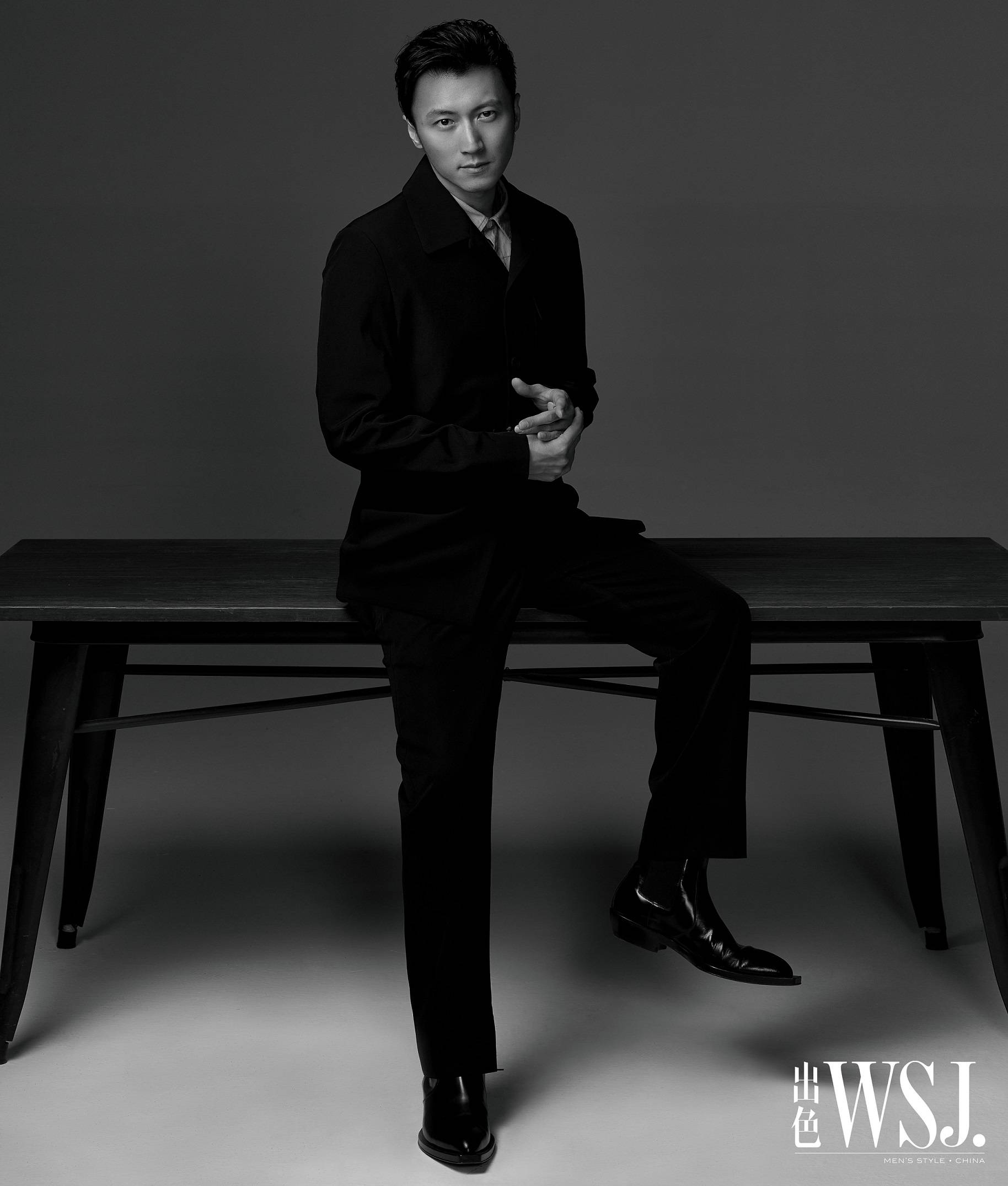 谢霆锋登封《出色wsj.》 眼神坚毅冷峻帅气