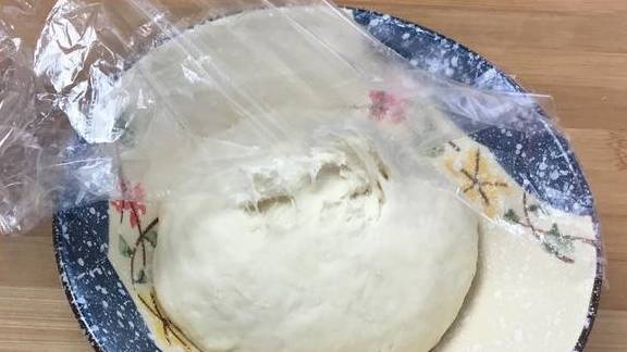 简单好吃的小吃做法不用面粉 3d7cee406c8541cc8347312b84ced132.jpeg