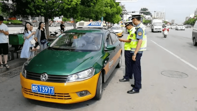 南陽交通執法宣傳與整治並舉促出租汽車文明服務提質