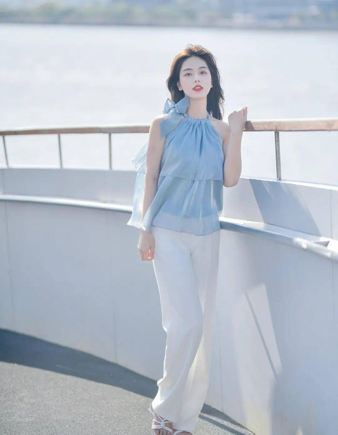 视觉|别再穿一身黑了!今夏爆火的“初恋色”简直美哭!